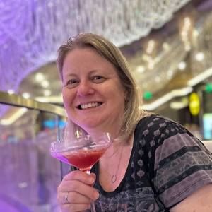 Meet your Posher, Dana